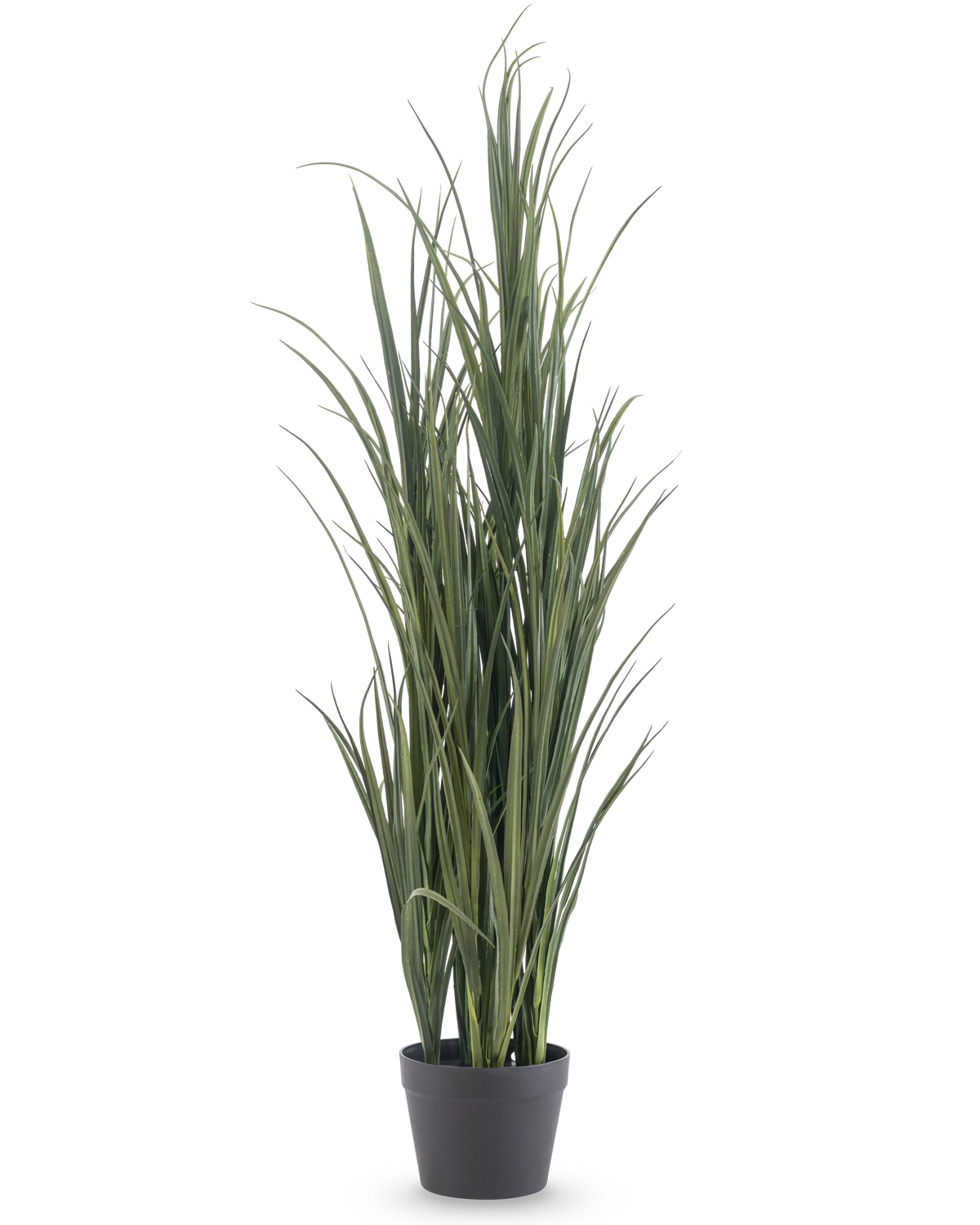 L'erba artificiale verde UV 120 cm è una pianta di erba artificiale alta con foglie verdi lunghe e sottili in un semplice vaso nero, su uno sfondo bianco semplice.