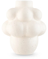 Il Vaso Stemlight 21 cm beige è un vaso in ceramica con finitura opaca e una forma rotonda unica in beige, perfetto per interni minimalisti.