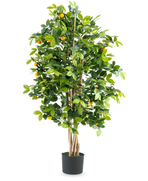 L'arancio artificiale deluxe da 120 cm è un alto albero di arancio artificiale con foglie verdi e piccoli frutti arancioni in un vaso nero, su uno sfondo bianco a tinta unita.
