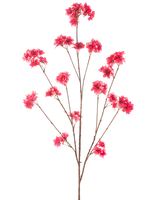 Il fiore artificiale di ciliegio fucsia da 130 cm ha un unico stelo con molteplici rami sottili marroni, ciascuno decorato con grappoli di vivaci fiori artificiali di Natale fucsia, su un semplice sfondo bianco.