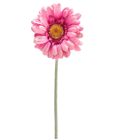 Il fiore artificiale Gerbera 53 cm rosa scuro è una singola margherita artificiale rosa scuro con un cuore giallo su un lungo stelo verde, isolata su sfondo bianco.