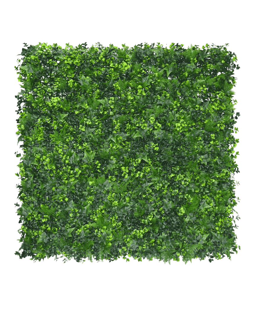 Il mix di tappetini per siepe artificiale da 50x50 cm è caratterizzato da un fitto fogliame verde artificiale in varie tonalità, disposto ordinatamente per creare un vibrante effetto greenwall su un semplice sfondo bianco.