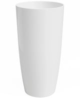 La fioriera Santorini, un vaso alto, bianco, cilindrico (Ø33 cm x H65 cm) con una finitura liscia e lucida, si staglia su un semplice sfondo bianco.