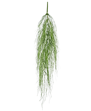 La pianta pensile artificiale Erba alga 91 cm ha un unico stelo di soffice fogliame artificiale verde con foglie lunghe e sottili che cadono con grazia su uno sfondo bianco semplice.
