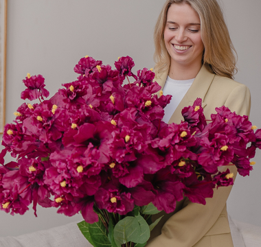 Fiori Freschi o Artificiali: Cosa Scegliere per il Tuo Evento Speciale?
