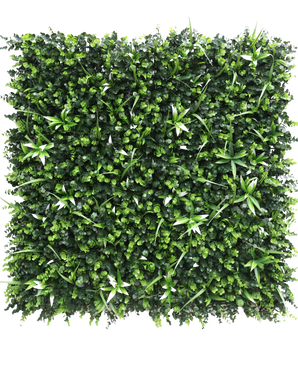La siepe artificiale Falò 100x100 cm UV è un pannello quadrato di fitto fogliame verde artificiale con varie piante dal fogliame piccolo e foglie appuntite e variegate su uno sfondo bianco semplice.