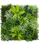 De Kunsthaag Cloe 100x100 cm UV is een vierkante verticale tuin met een mix van weelderige groene planten en varens met gevarieerde bladvormen, -groottes en -tinten voor een dichte, gestructureerde en levendige bladerwand.