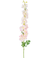 De Kunstbloem Delphinium 105 cm roze is een enkele hoge kunststengel met lichtroze en witte ridderspoor bloemen met groene bladeren, geïsoleerd op een witte achtergrond.