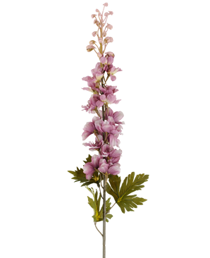 Un singolo stelo di fiore artificiale Delphinium da 79 cm color malva con molteplici fiori rosa e viola dai toni malva che sbocciano verso l'alto, accentuati da foglie verdi, raffigurati su uno sfondo bianco.