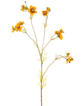 Il fiore artificiale Cosmos giallo da 95 cm ha un unico stelo alto con rami sottili, ciascuno decorato con mazzi di fiori giallo-arancio brillante e foglie verdi delicate, su uno sfondo bianco semplice.