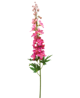 Een enkele stengel Kunstbloem Delphinium 79 cm fuchsia met levendige gelaagde bloesems, groene bladeren en ongeopende knoppen, tegen een witte achtergrond.