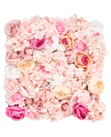 De Kunsthaag Bloemen 50x50 cm lichtroze heeft een vierkant arrangement van kunstrozen en hortensia's in zachtroze, perzik, wit en crèmetinten, dicht opeengepakt voor een weelderige bloemenpracht.