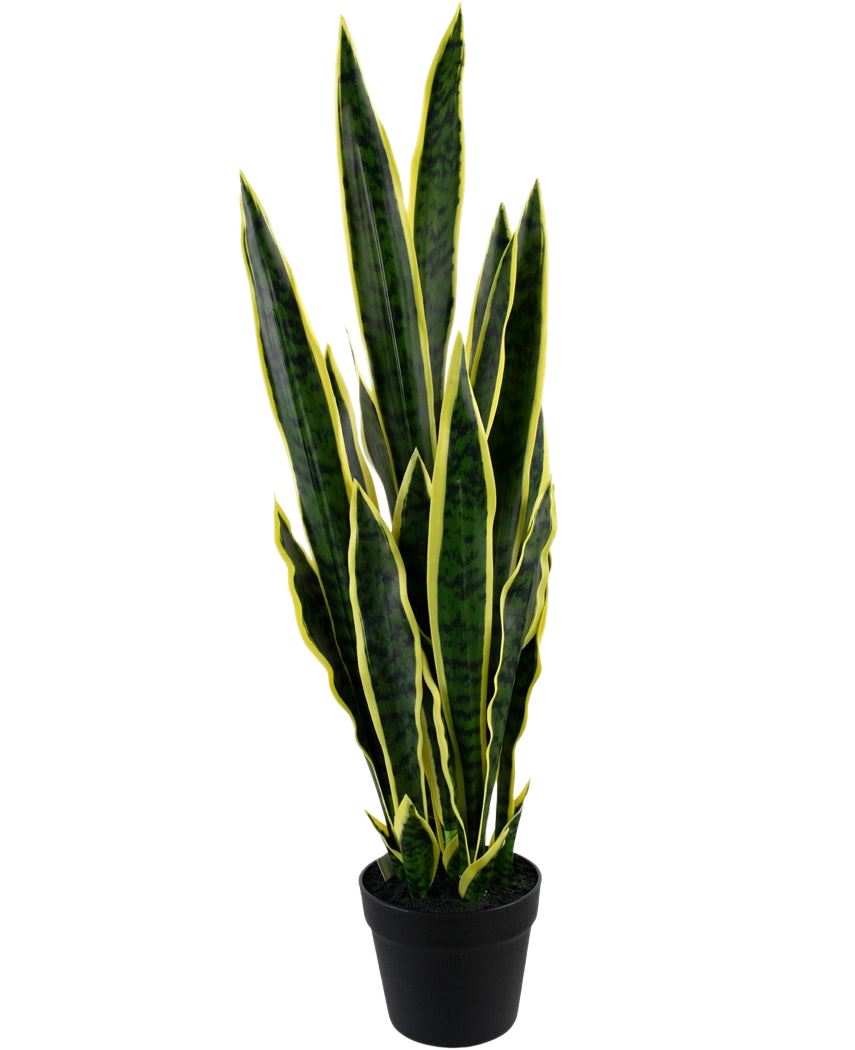 La pianta artificiale Sansevieria Laurentii da 92 cm in vaso decorativo ha foglie verdi alte ed erette con bordi gialli, su uno sfondo bianco a tinta unita.
