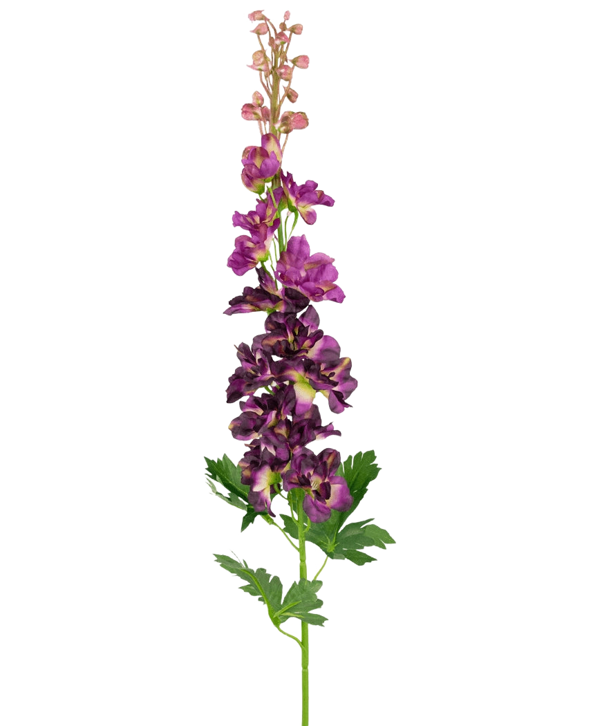 Il fiore artificiale Delphinium Purple da 79 cm ha un singolo stelo artificiale viola larkspur con fiori multipli disposti verticalmente e foglie verdi, profondamente lobate, su uno sfondo bianco semplice.