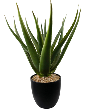 De Kunstplant Aloë Vera 45 cm heeft lange, puntige, groene vlezige bladeren in een zwarte pot met kleine steentjes. De kunstplant staat tegen een effen witte achtergrond.