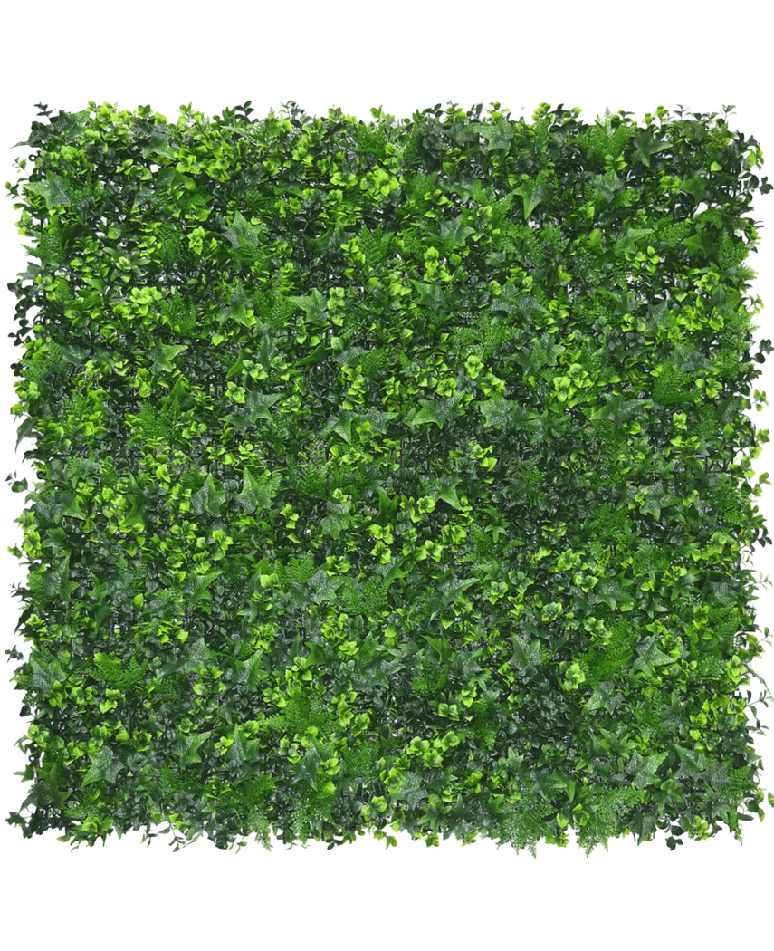 La Siepe artificiale matt mix 50x50 cm UV ignifuga è un pannello quadrato con fitte foglie artificiali di colore verde misto, che la fanno somigliare ad un rigoglioso giardino verticale. È resistente ai raggi UV e ignifugo per uso esterno a lungo termine.
