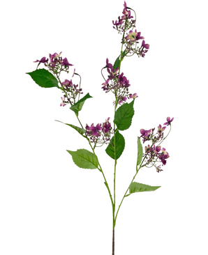 Il fiore artificiale Ortensia selvatica 86 cm viola ha un unico stelo con molteplici mazzi di piccoli fiori viola e foglie verdi, isolati su sfondo bianco.